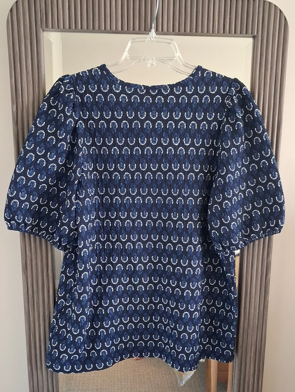 Loft Navy & White Floral Puff Sleeve Tie Neck Top ** Size Large